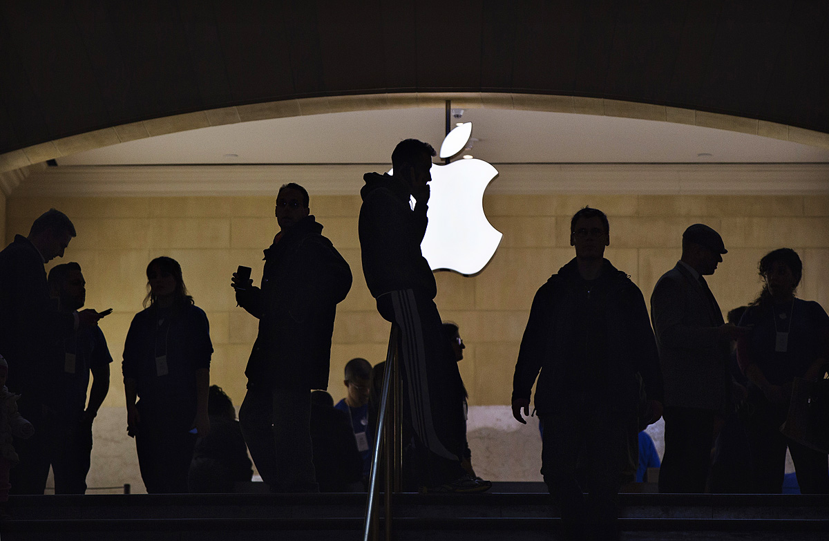 Egy Apple Store New Yorkban. Az amerikaiak voltak a alegkíváncsibbak