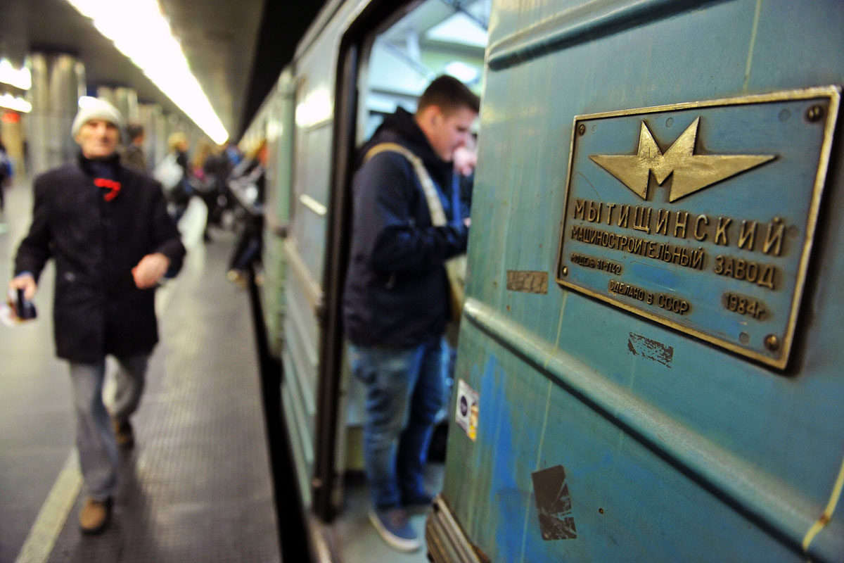 A régi orosz metrókocsik felújítása majdnem annyiba kerülne, mint ha újakat vennénk