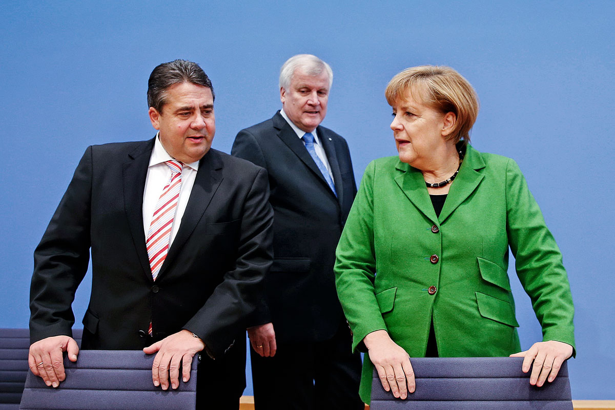 Sigmar Gabriel, az SPD, Horst Seehofer, a CSU és Angela Merkel, a CDU elnöke bejelenti a megállapodást