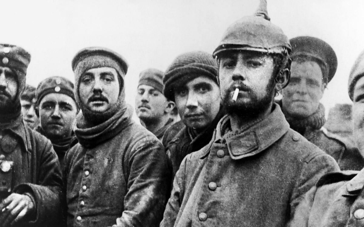 Angol és német katonák frontbarátkozása 1914 karácsonyán Belgiumban