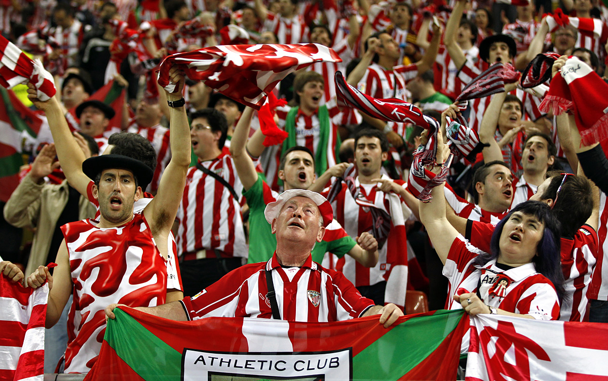 Piros-fehér és a baszk nemzeti színek miatt egy kicsit zöld is az Atletic Bilbao