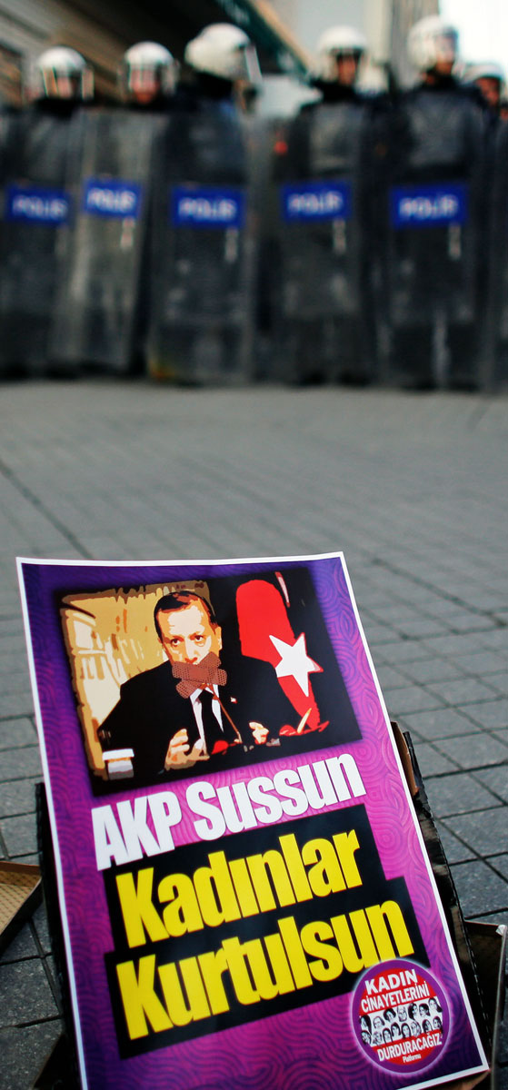 Erdogan fotója egy kormányellenes tüntetésen