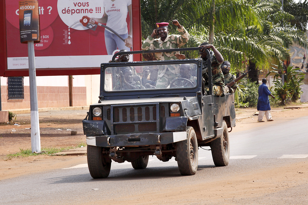A Séléka egyik egysége Banguiban. A katonákat megállítanák, de az elnök egyelőre marad