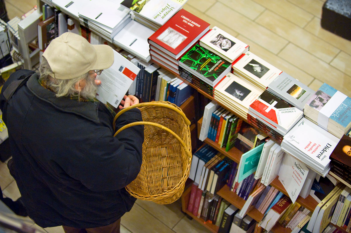 A hivatal szerint a piaci versenyt akadályozza, ha a könyveket a rájuk nyomtatott áron árusítják