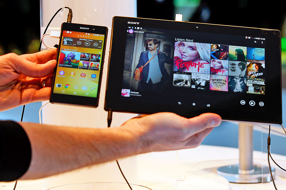 A Sony okostelefon- és táblagépformátumban is piacra dobja a Barcelonában bemutatott Xperia Z2-es készülékeit