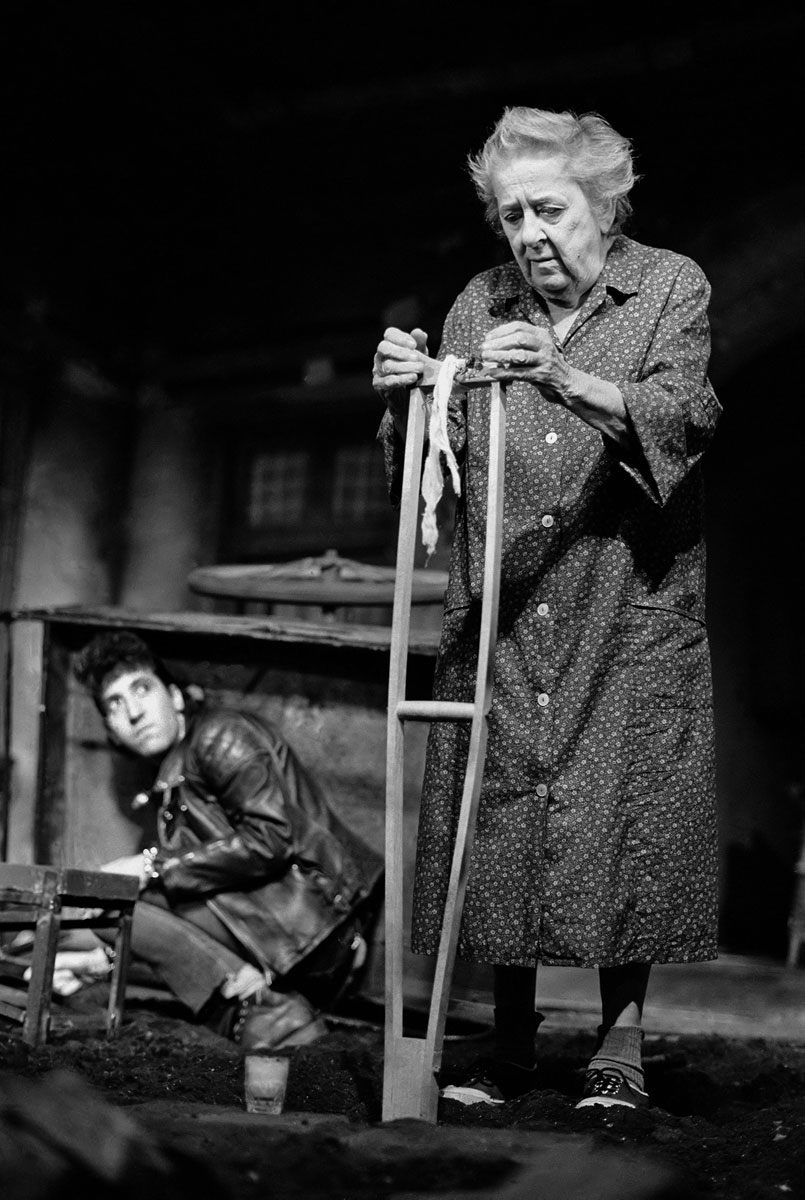 Spiró György: Csirkefej című drámájában 1986-ban a Katona József Színházban (Vajdai Vilmossal)