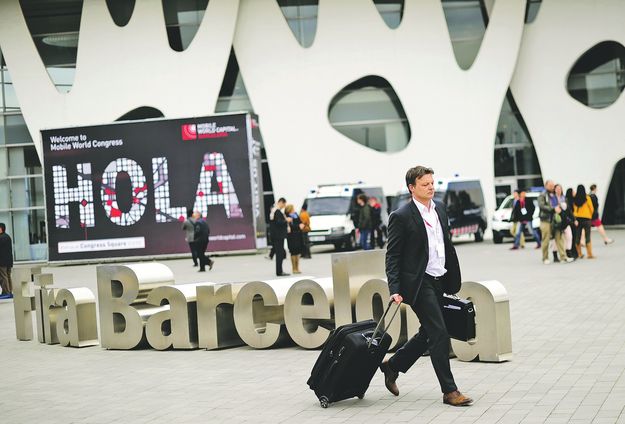 Barcelona köszönti a Mobile World Congress résztvevőit. Feltűnés nélkül okos a város