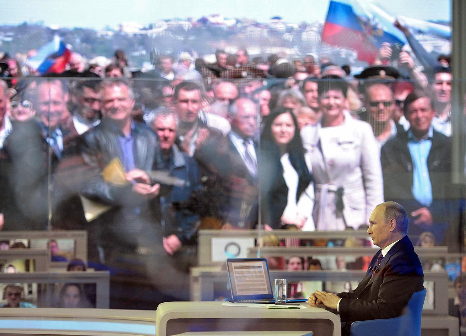Vlagyimir Putyin állítja: országának nincs köze a kelet-ukrajnai forrongáshoz