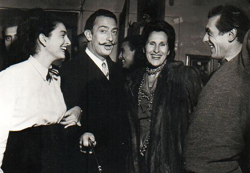 Dalíval, Galával és Tottal