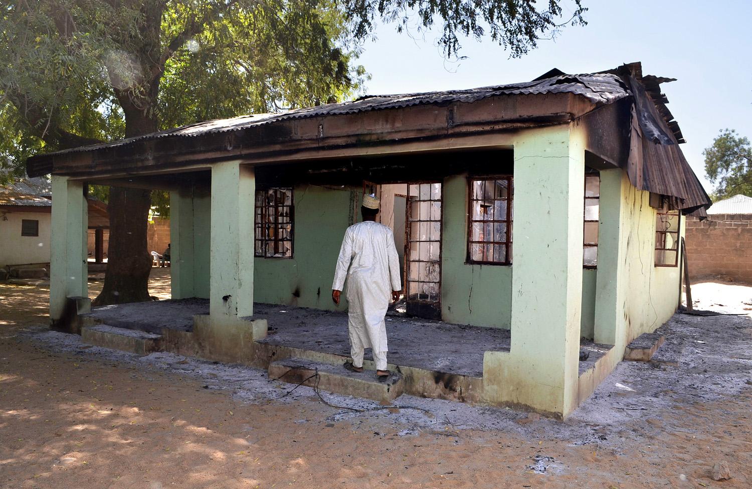 A chiboki lányiskola egyik épülete. Az elnök ígért