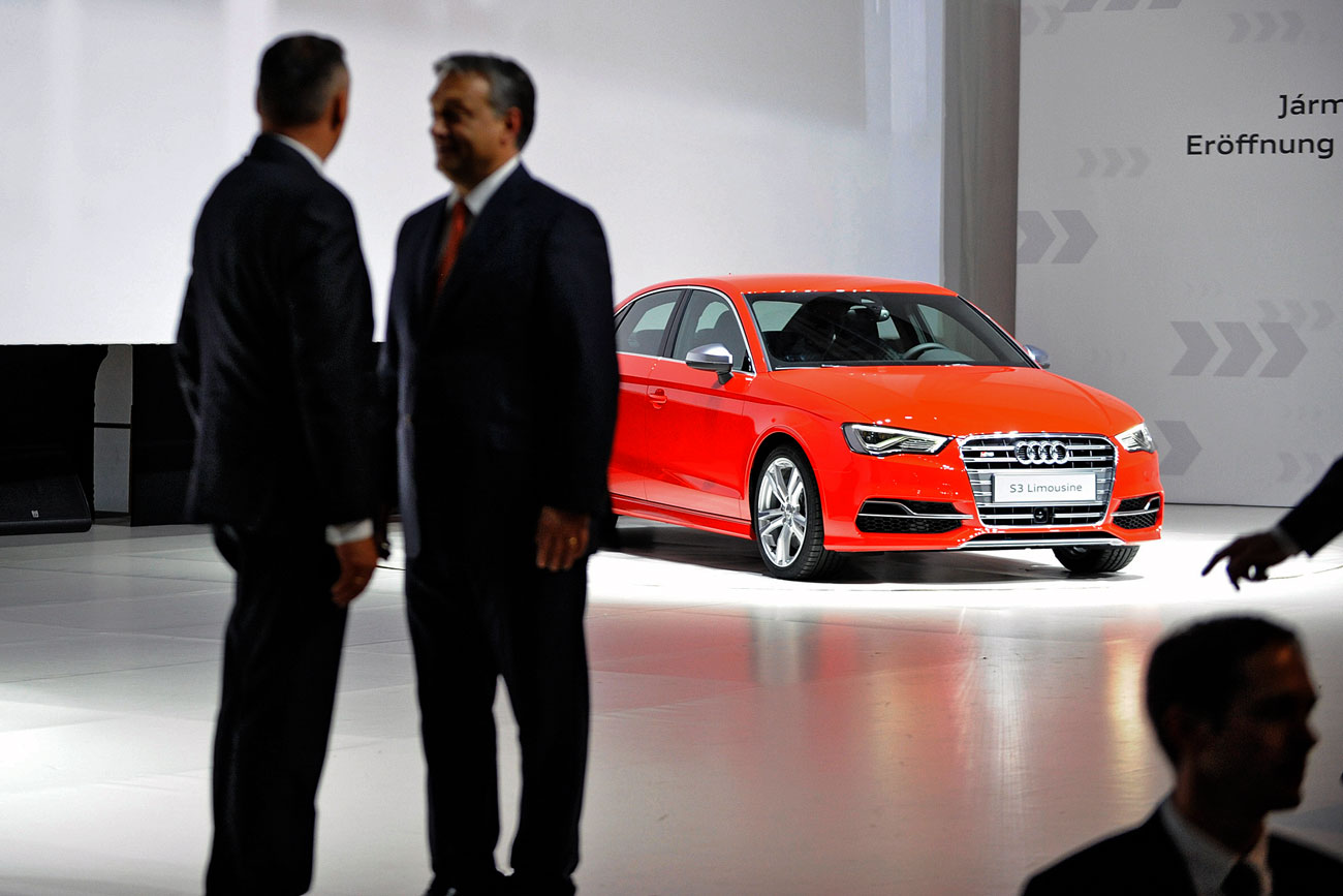 Orbán Viktor az Audi gyáravatóján. A legnagyobb magyar cég hárommilliárd euró osztalékot fizetett a tulajdonosának, a pénz Belgiumban landolt