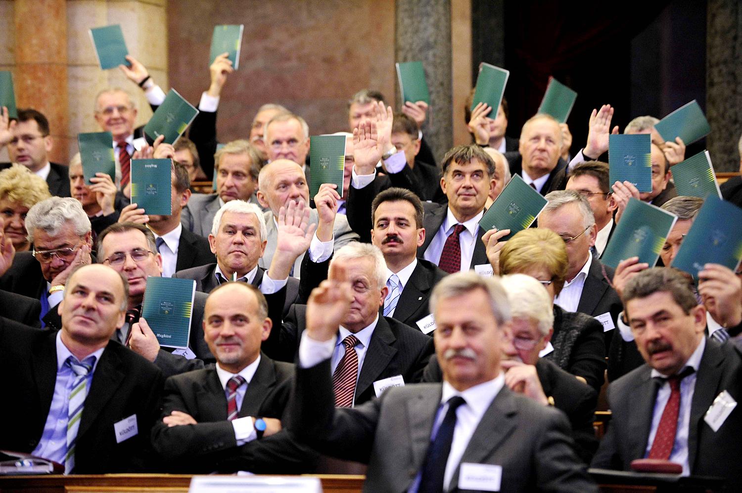 A parlamentben tartotta tisztújító kongresszusát az MKIK