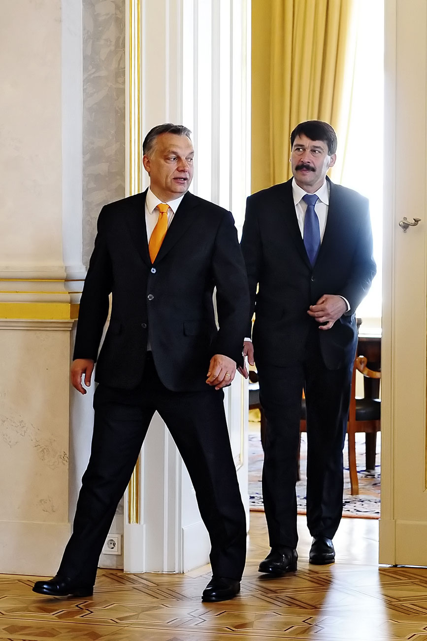 Orbán Ádernál, amikor az államfő felkérte kormányfőnek