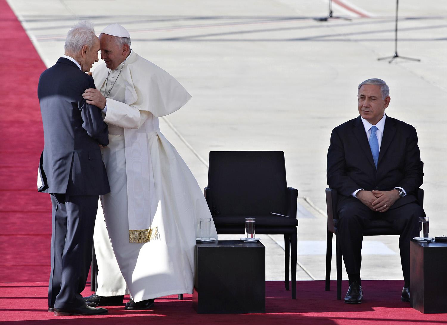 Ferencet Simon Peresz elnök és Benjamin Netanjahu kormányfő fogadta Tel-Avivban