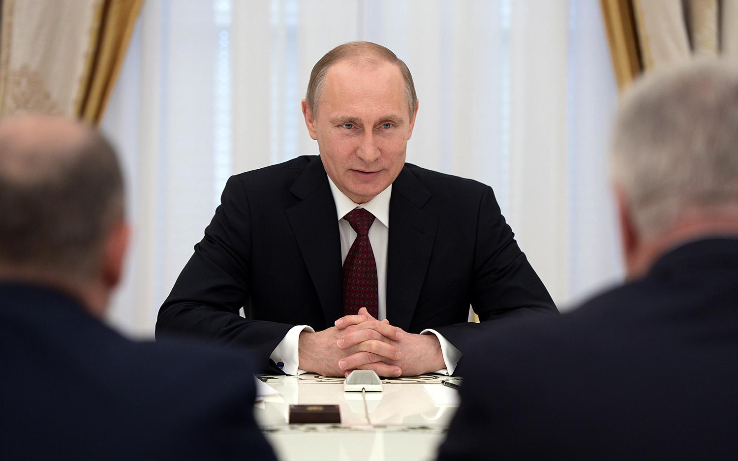 Vlagyimir Putyin kész tényeket teremt