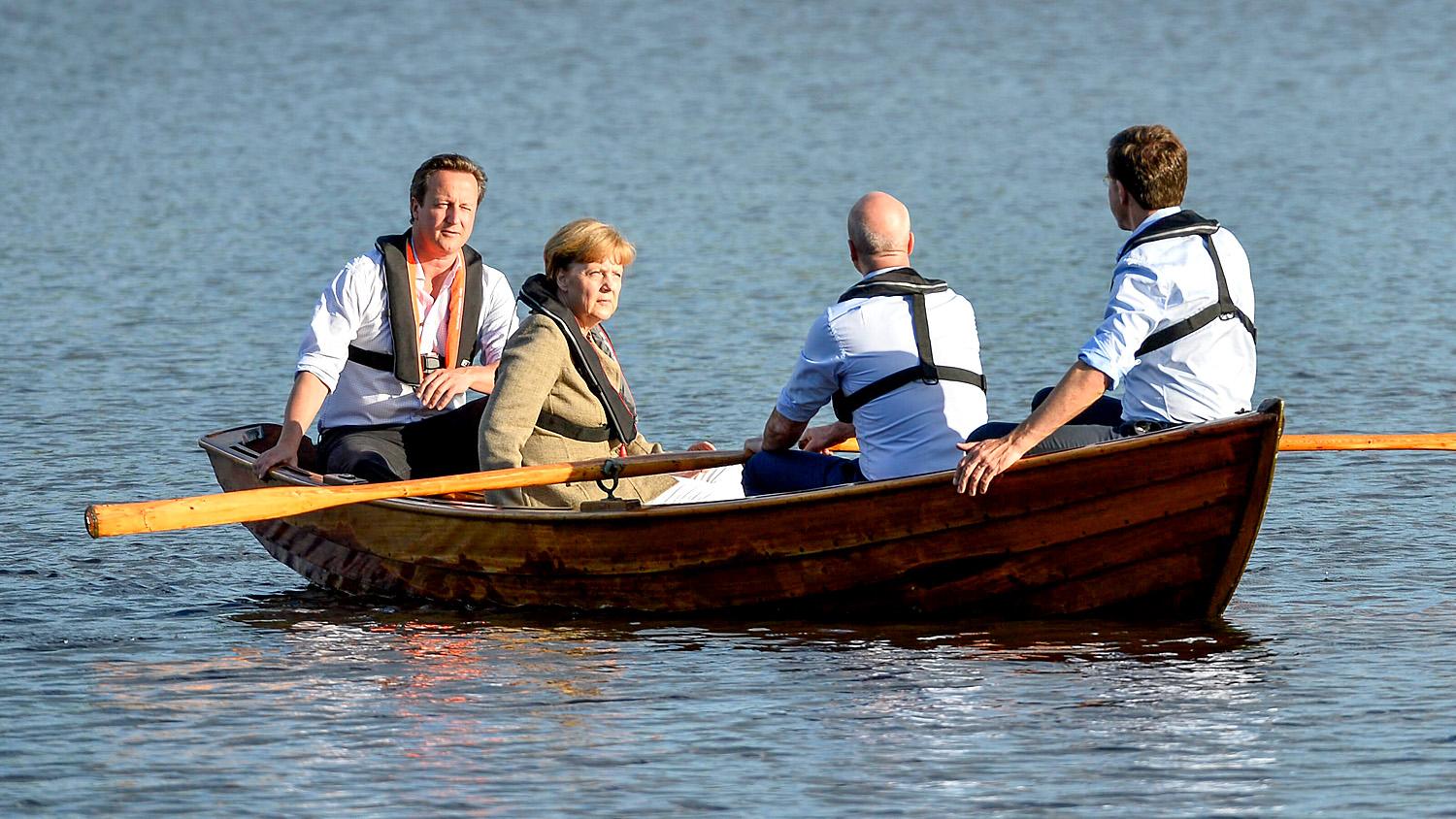 Cameron egyszerűen nem volt hajlandó elszakadni Merkeltől
