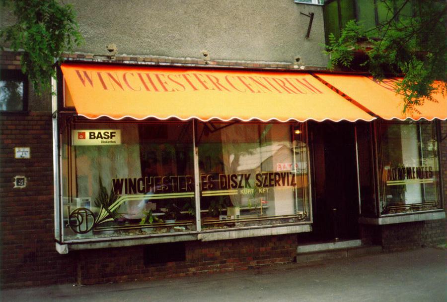 A cég első irodája 1989-ben (Forrás: kurt.hu)