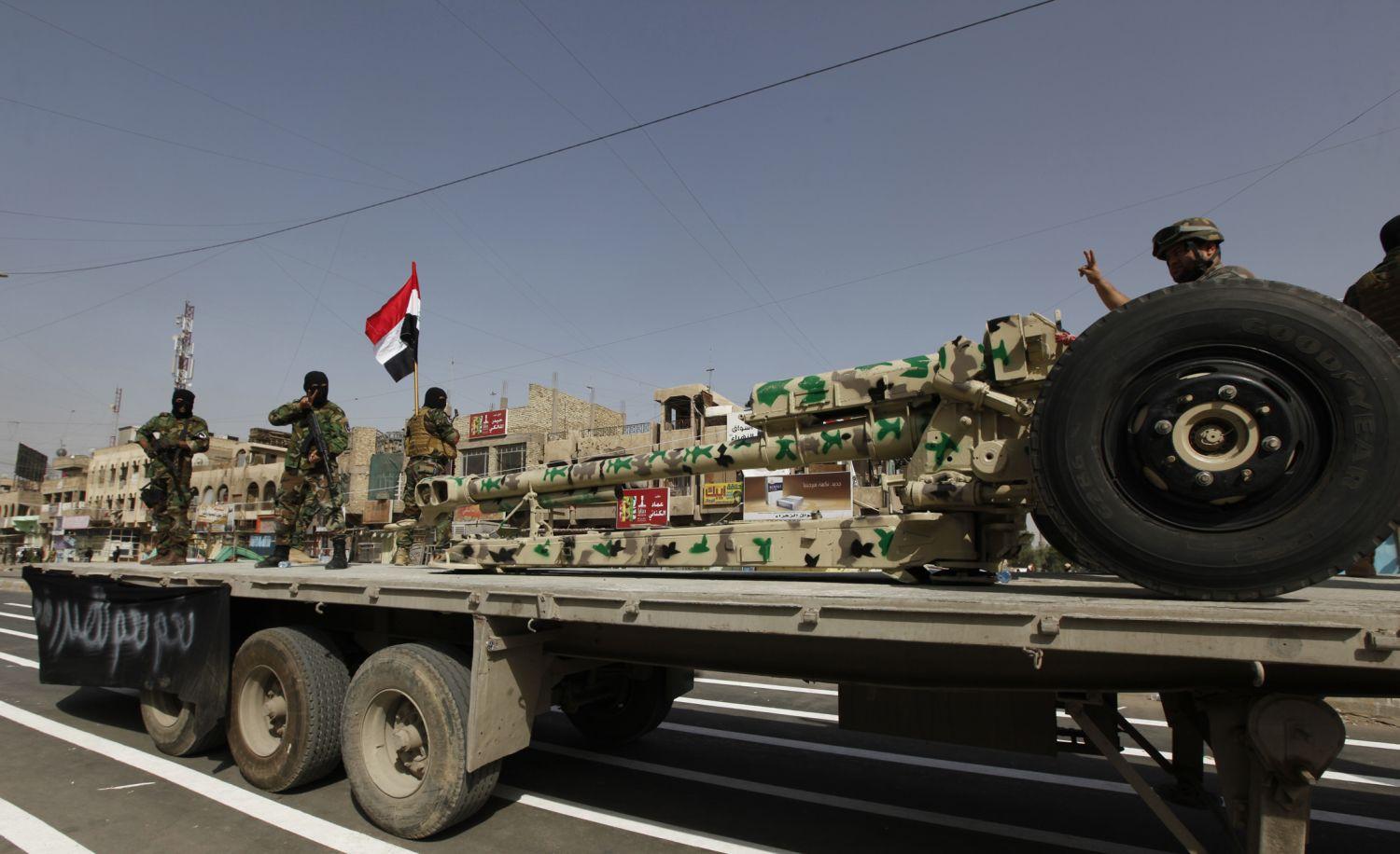Al-Szadr milicistái tűzérségi erejüket is megmutatták Bagdadban