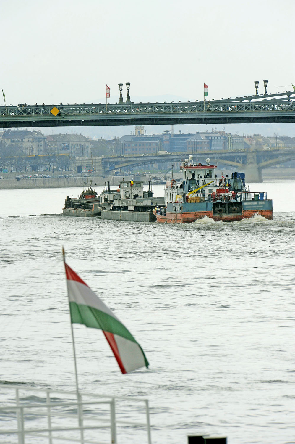 Vízi út a Dunán: tehertétel a magyar zászló?