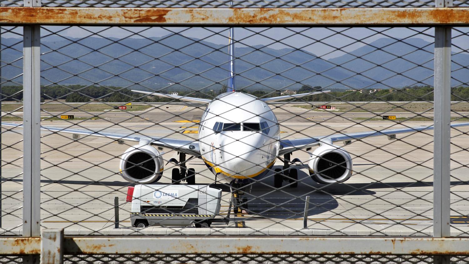 A Ryanair gépe a spanyolországii Gironában - mi a járat valódi ára?