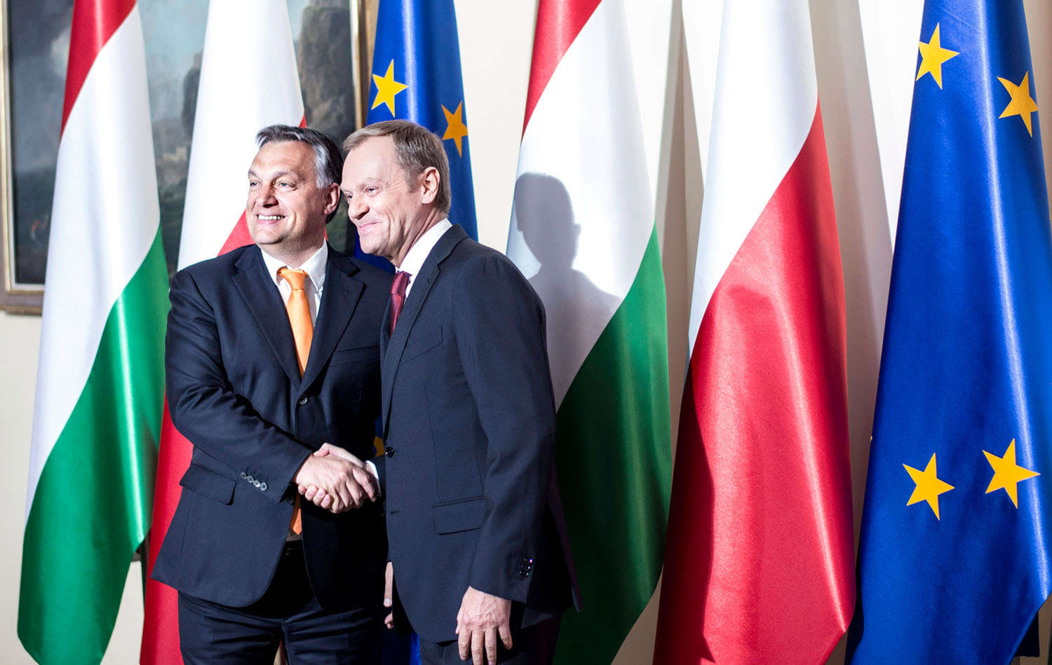 Orbán Viktor és Donald Tusk a magyar kormányfő idén májusi, varsói látogatásán