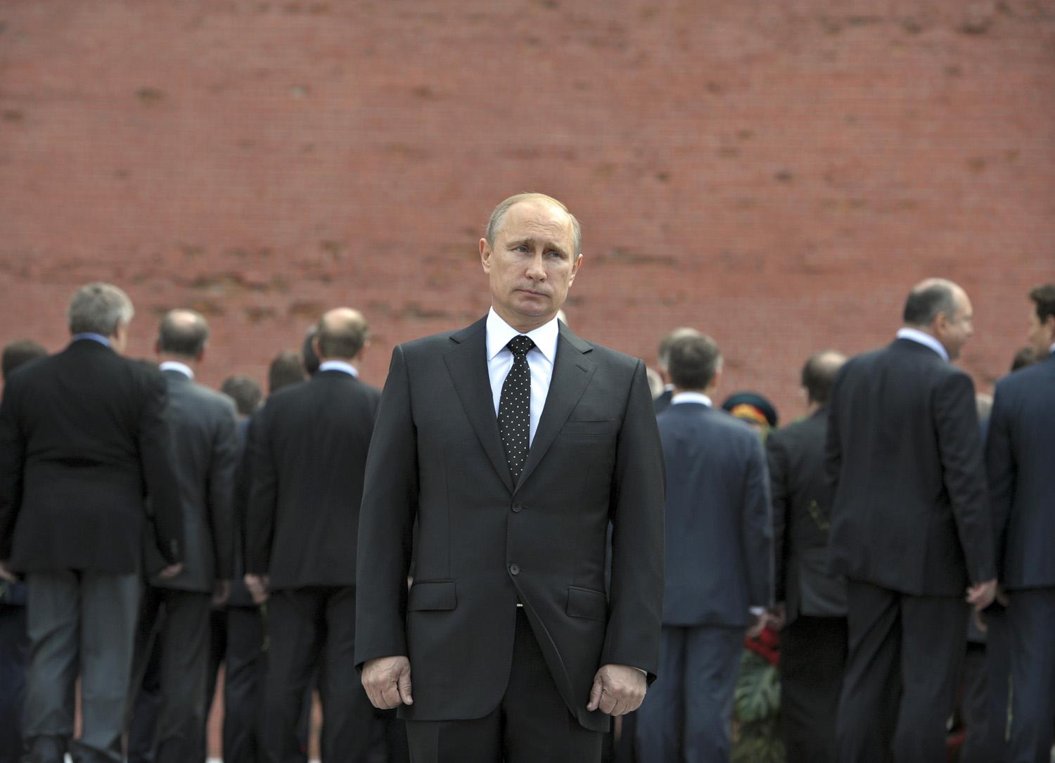 Putyin a Kreml falai előtt (2014)