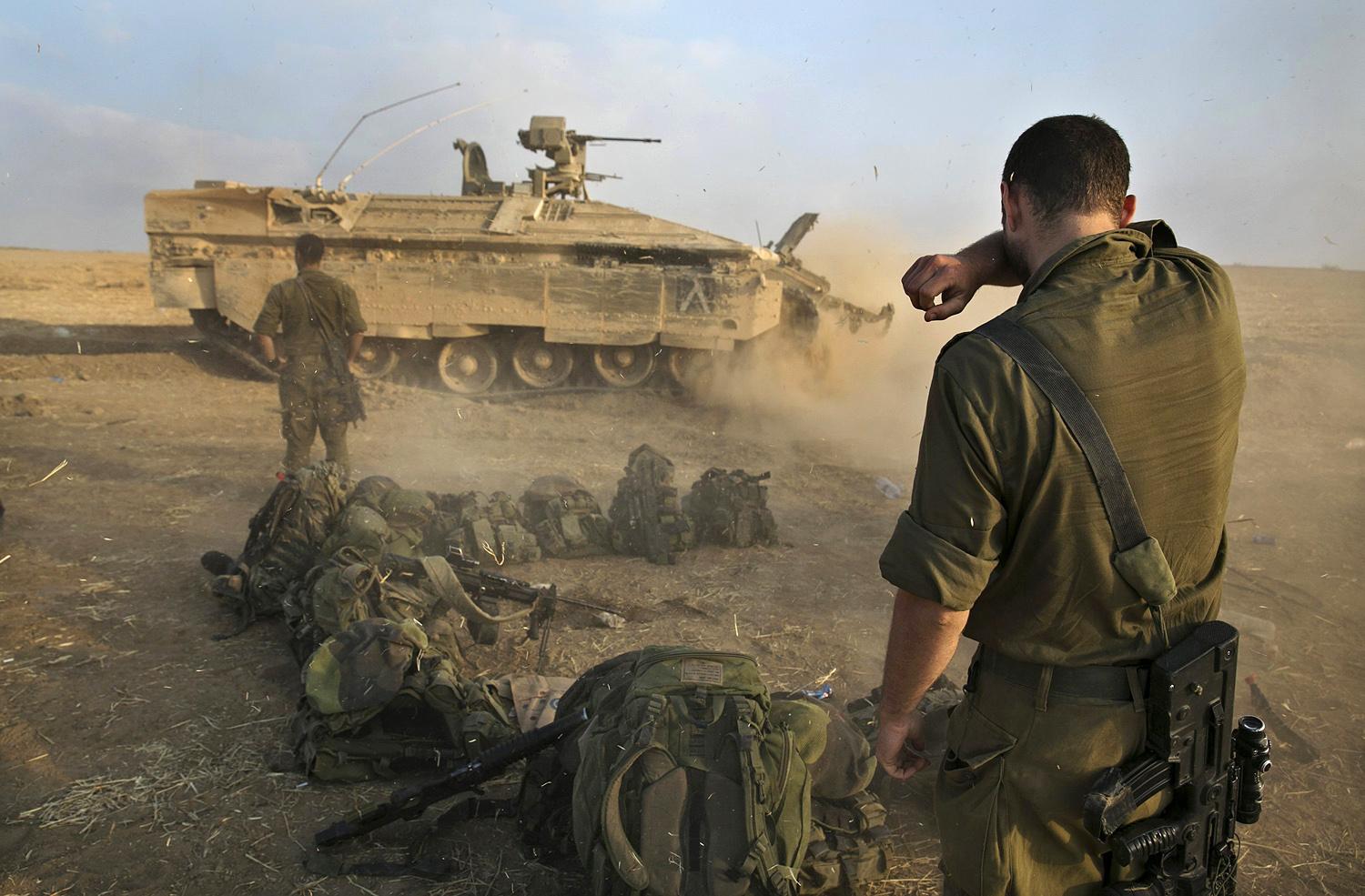 Gázából Izraelbe visszatérő katona