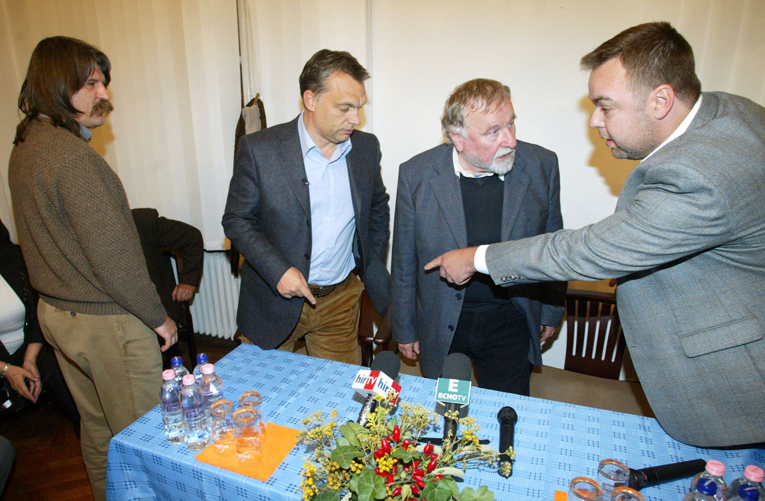 Orbán Viktor 2007-ben Tellér Gyulával (középen)