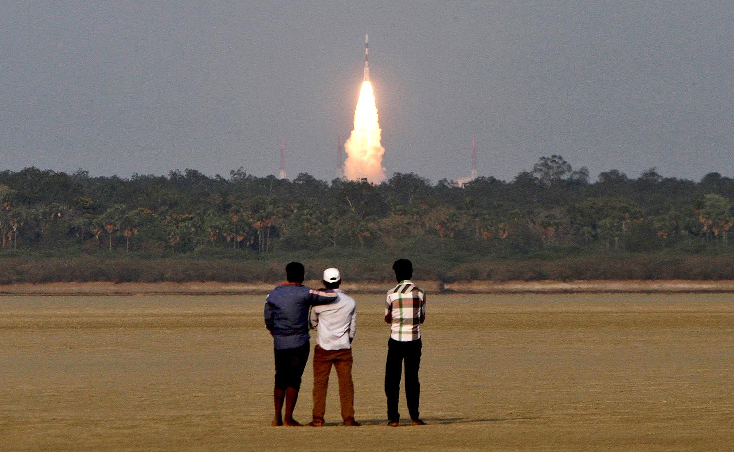 A sriharikotai indiai űrállomásról lőnek fel egy rakétát