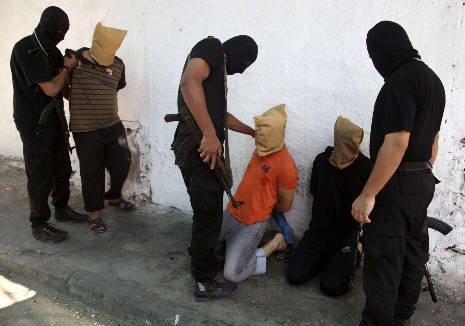 Az Izraellel együttműködő palesztinokkat a Hamász kivégzi. A végső kérdés az arányos fellépésé