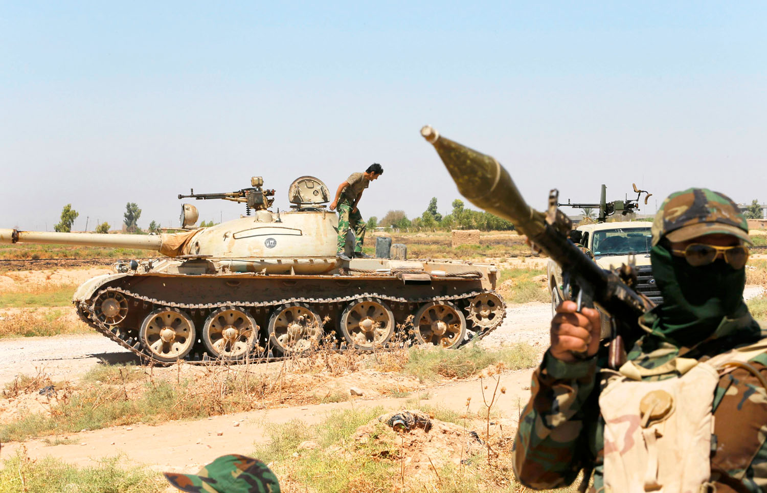 Az Iszlám Állam ellen harcoló kurd fegyveres Irakban