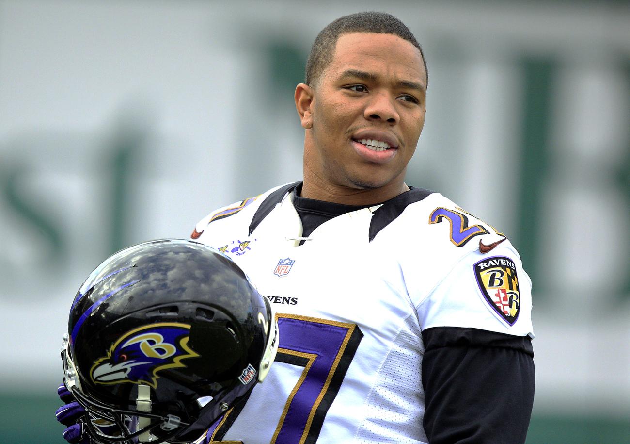A Baltimore Ravens vezetősége nem tétovázott sokat még tegnap felbontotta a játékos szerződését, míg az NFL határozatlan időre felfüggesztette játékjogát.