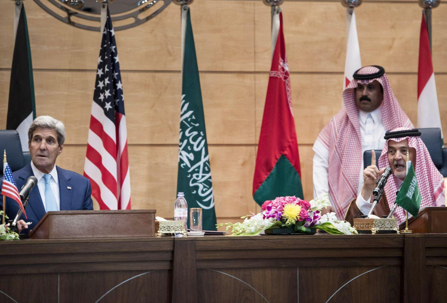 Kerry és Szaúd al-Fejszál szaúdi külügyminiszter csütörtökön Dzsiddában