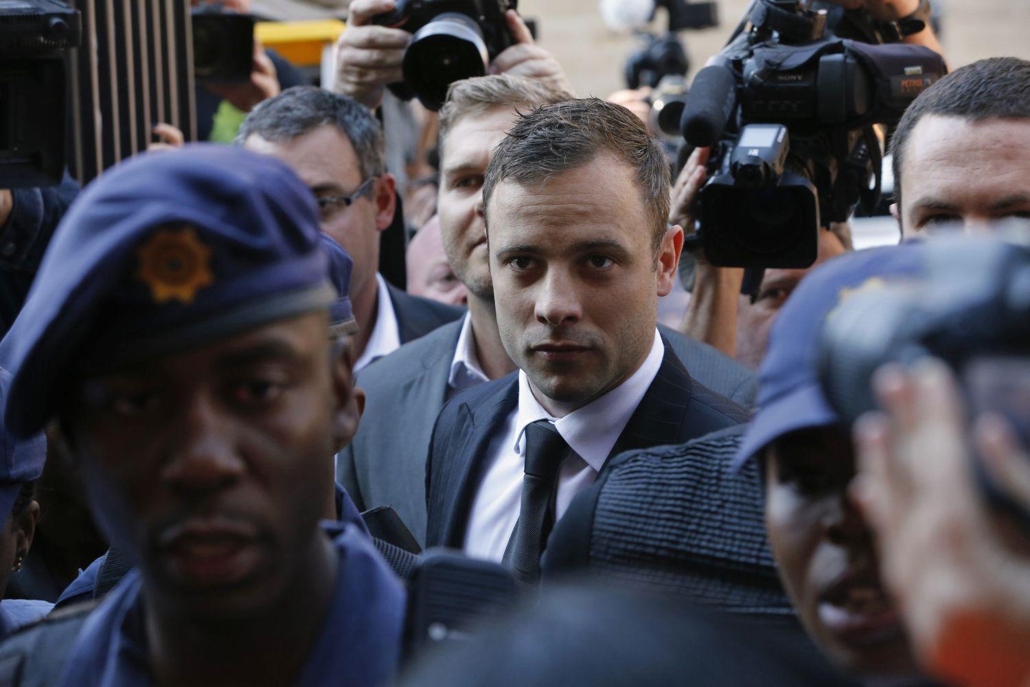 Pistorius érrtkezőben a pretoriai bíróságra