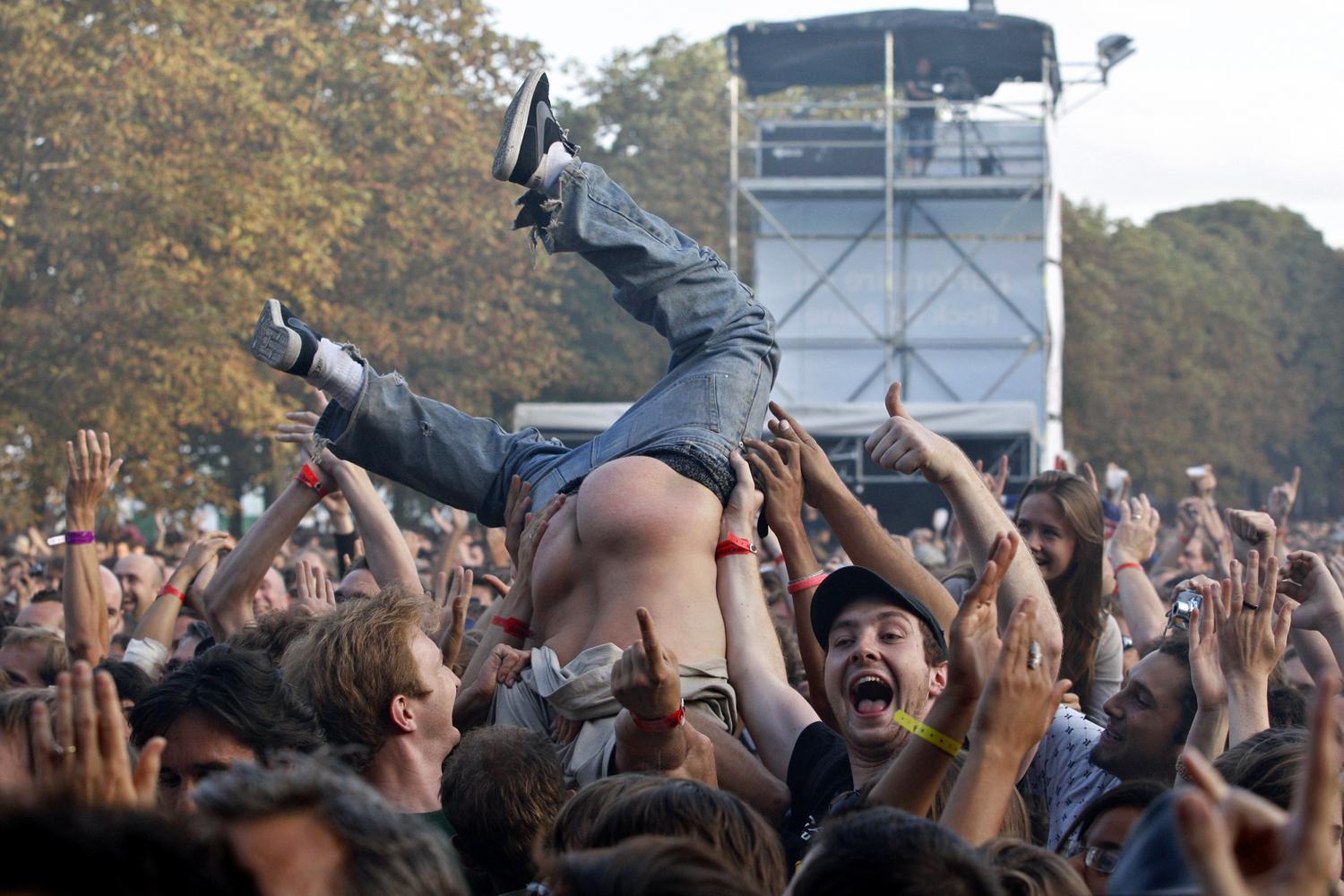 A Madnessre buliznak egy Párizs-közeli fesztiválon - hasonló őrületre várnak sokan a Szigeten