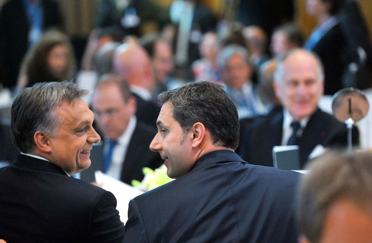 Orbán és Lázár. Még a miniszterekkel, államtitkárokkal sem közlik, melyek lesznek a harmadik Orbán-kormány csapásirányai