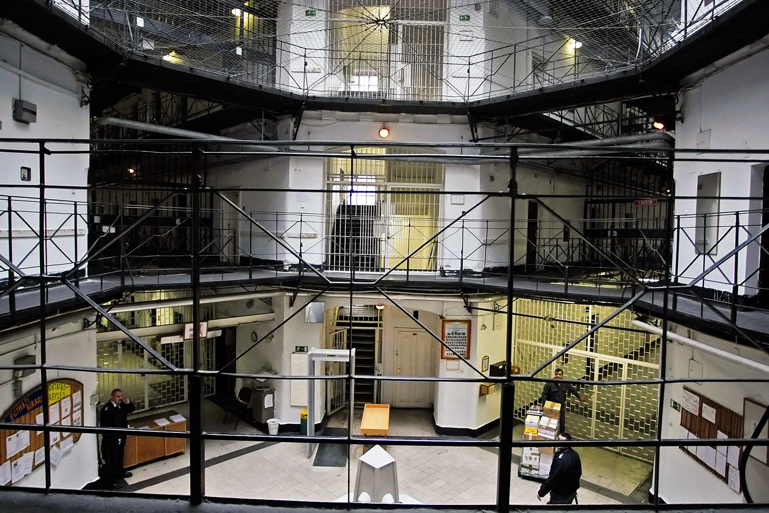 A szegedi Csillag börtönben is őriznek tényleges életfogytiglanra ítélteket