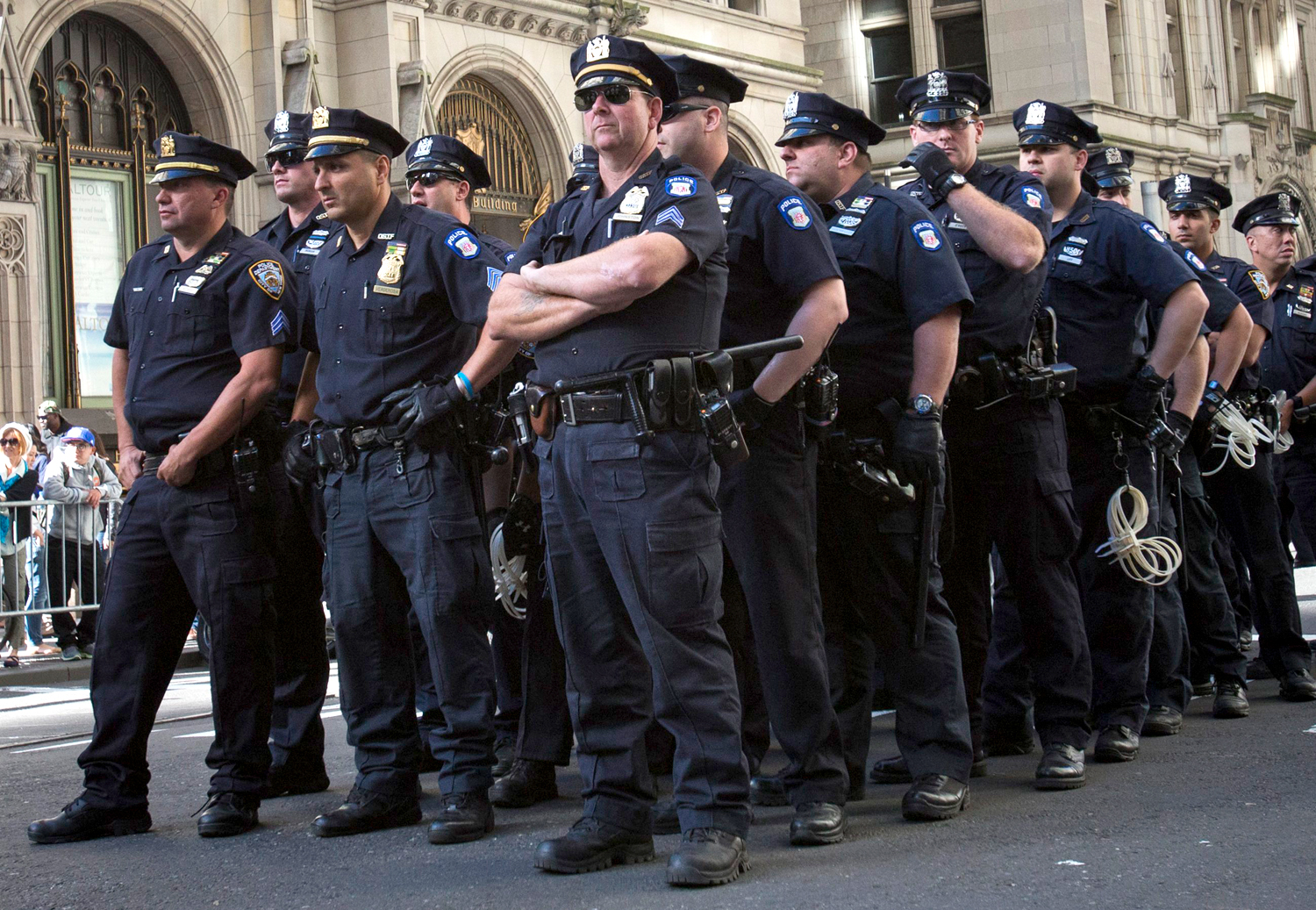 A rendőrök szemmel tartották a New York pénzügyi negyedében tüntetőket