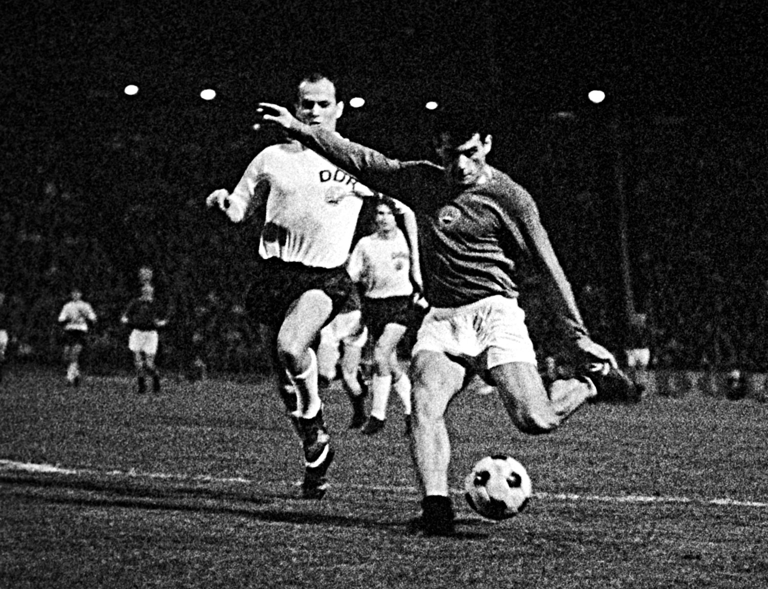 Tripla élvezet.Az angyalföldi extraklasszis a harmadik gólját lövi 1967 őszén az NDK hálójába (3-1)