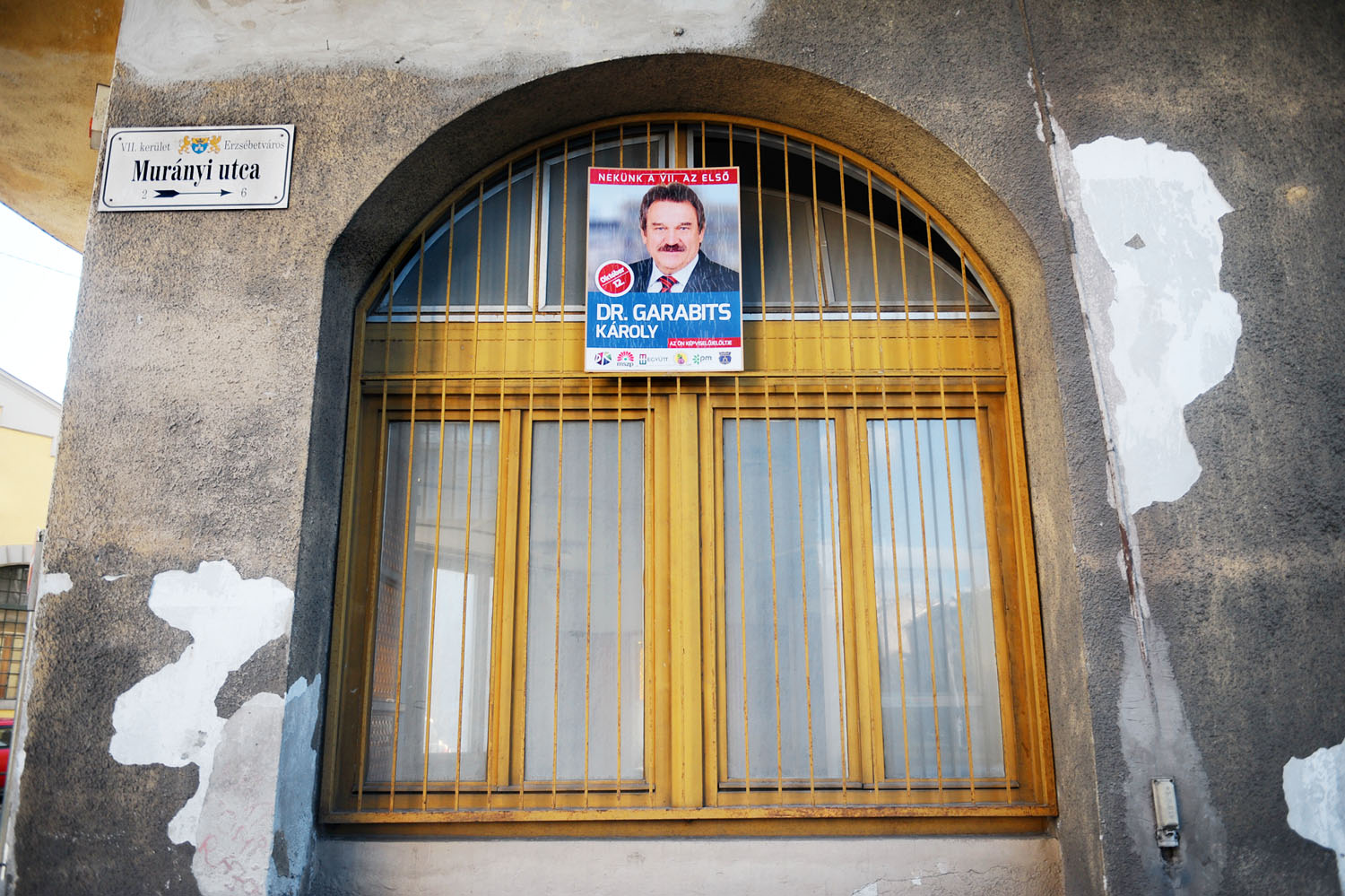 Garabits Károly plakátja a VII. kerületben
