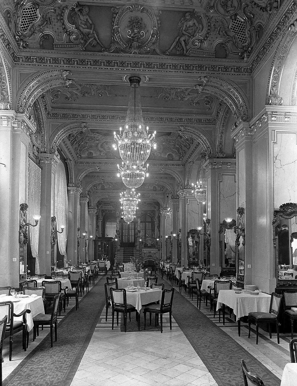 A New York Kávéház 1937-ben