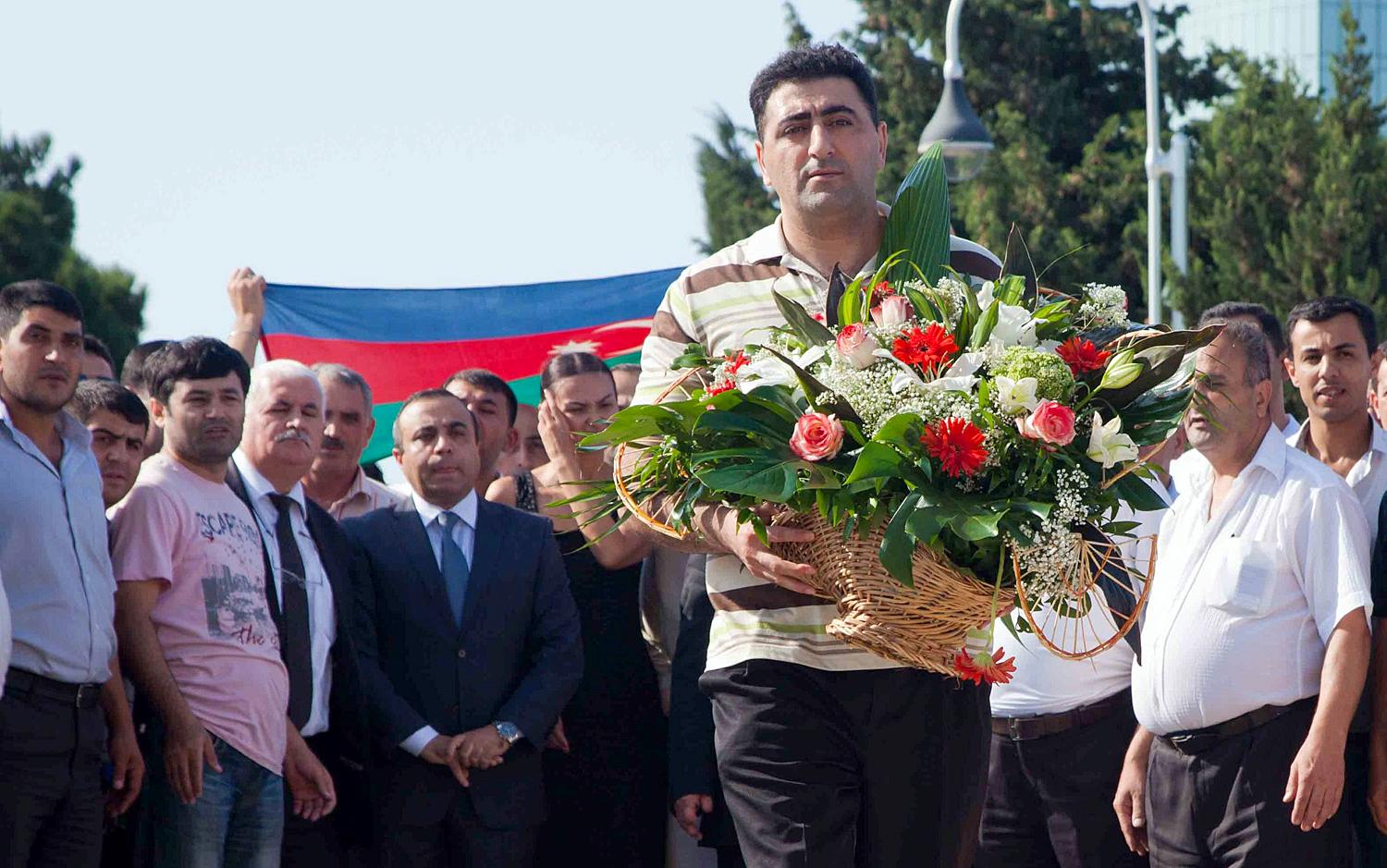 Ramil Safarovot hősként ünnepelték hazatértekor