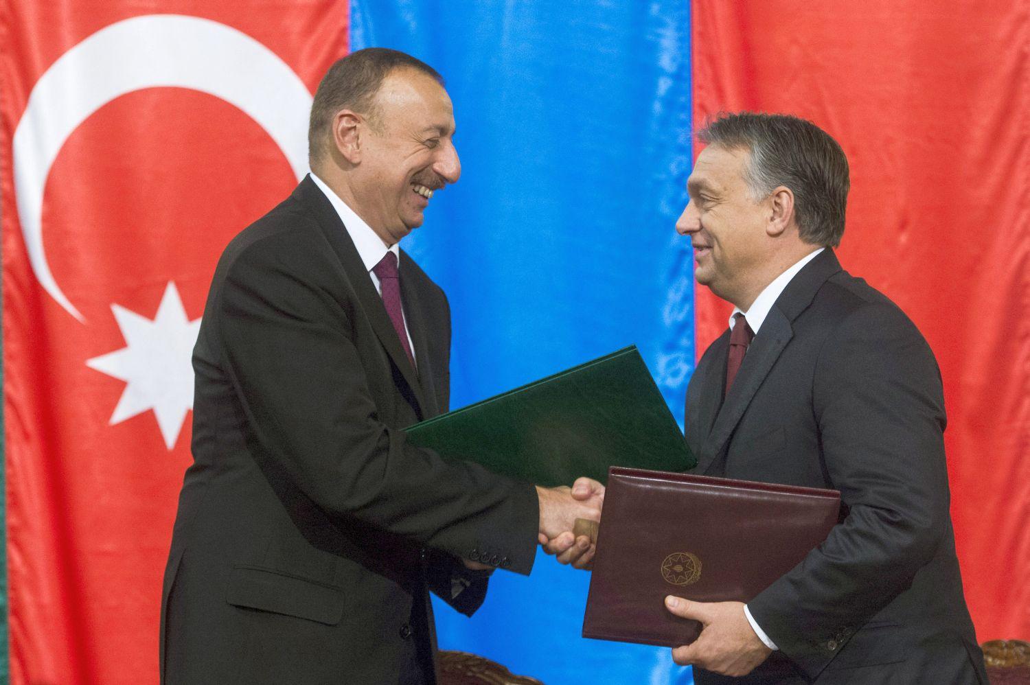 Ilham Aliyev és Orbán Viktor