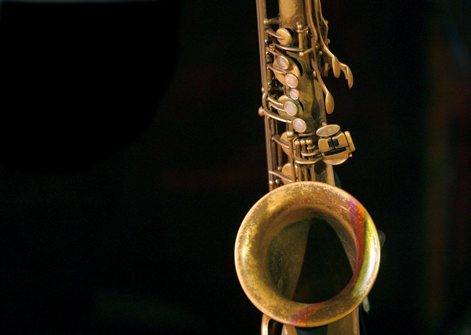 Szaxofon a Selmer üzemben Párizs mellett. Coltrane is ilyen hangszert használt