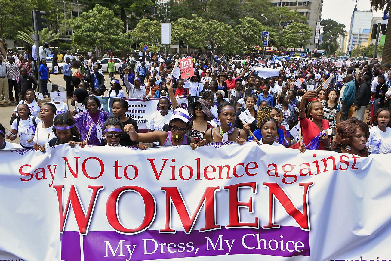 Kenyában tömegek vonultak az utcára a nők elleni erőszak miatt. 
