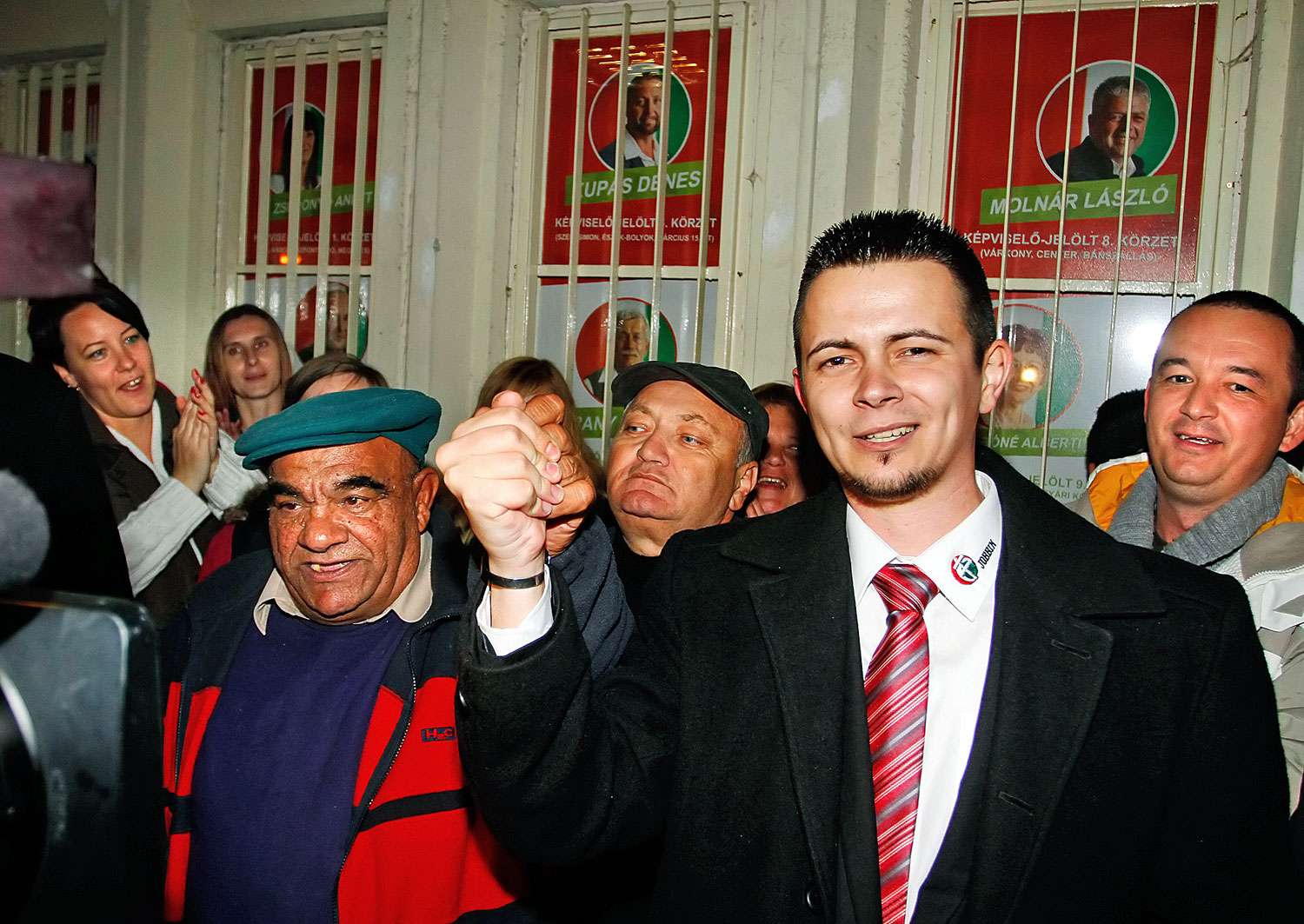 Janiczak Dávid, Ózd újdonsült polgármestere ünnepel november 9-én szimpatizánsai körében