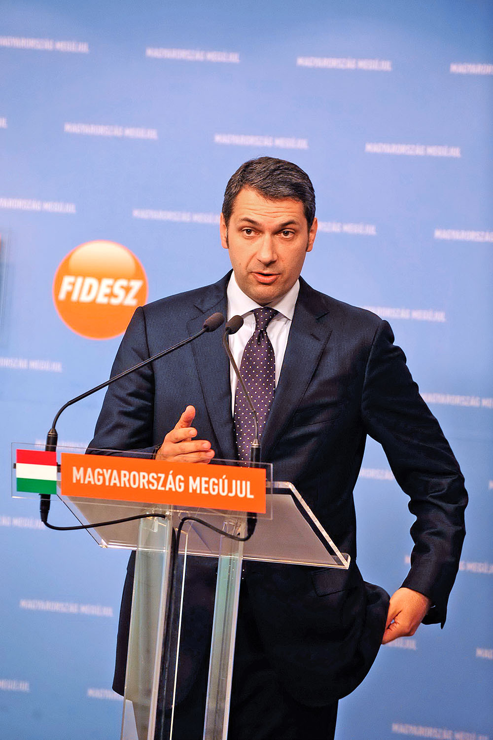 Lázár szerint a Jobbik ma már nyíltan nemzetiszocialista irányt vett