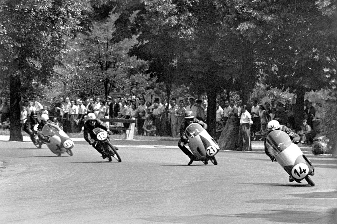 Nemzetközi verseny a Városligetben,1957