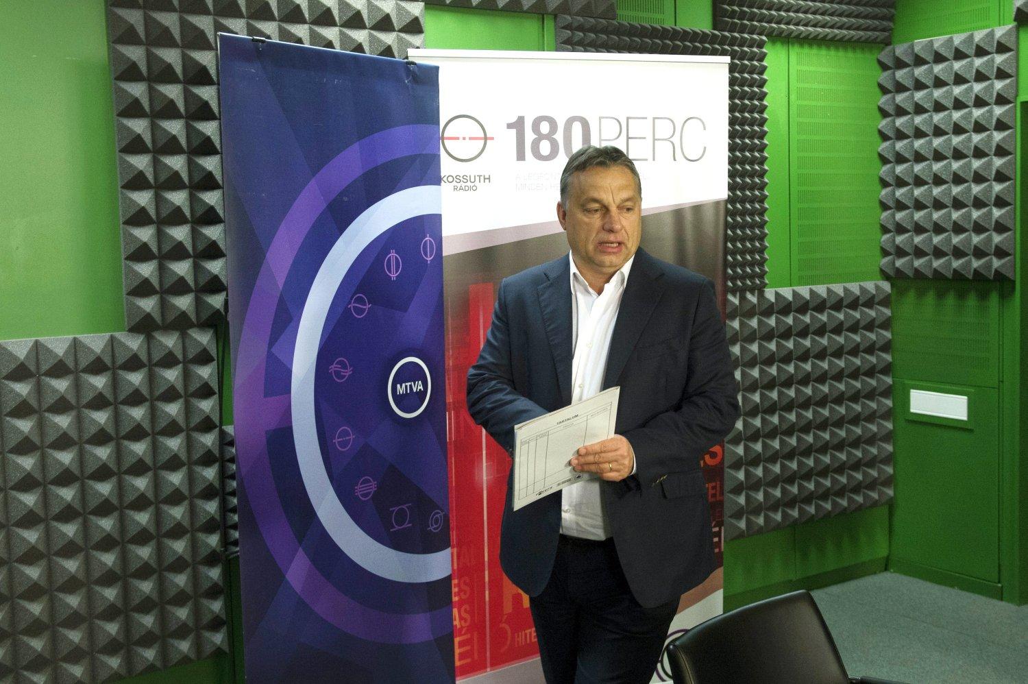 Orbán Viktor érkezik a stúdióba