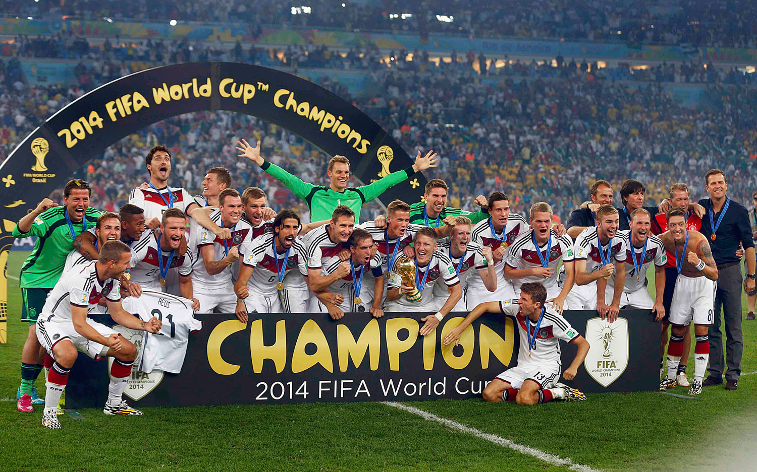 A nyáron többek között lengyel, török és ghánai származású játékosokkal lett világbajnok Németország